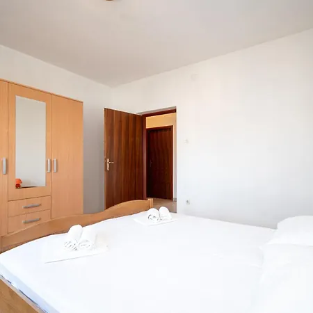 Апартаменты With Parking Space Pag - 15765 *