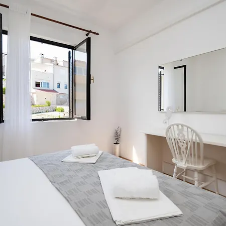 Apartament With Parking Space Pag - 15765 *