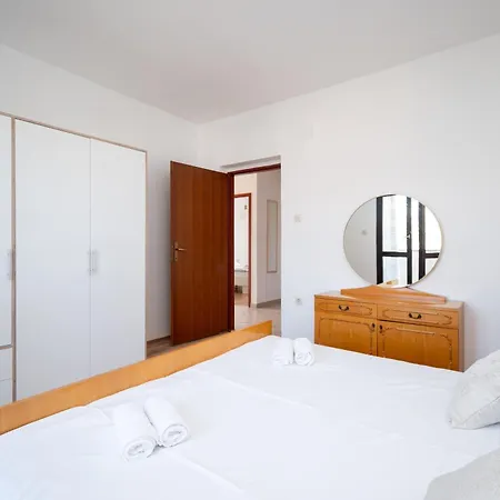 With Parking Space Pag - 15765 *