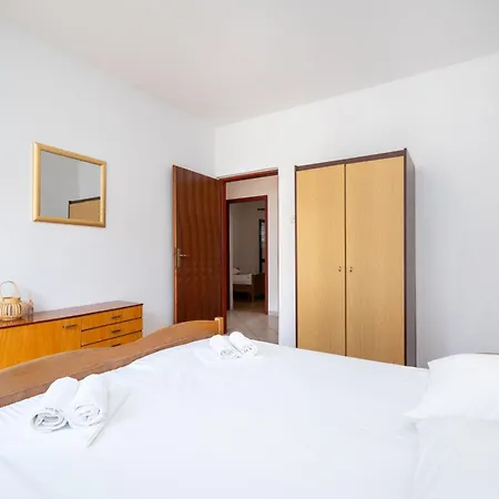 With Parking Space Pag - 15765 Pag Town