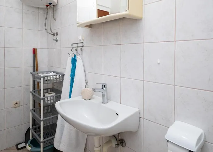 With Parking Space Pag - 15765